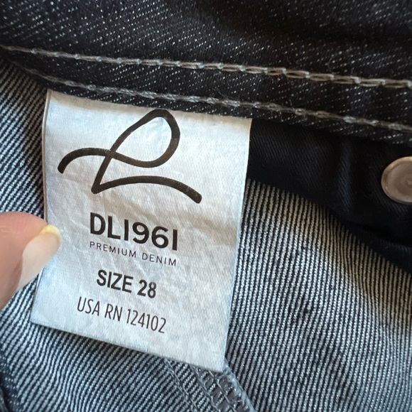 DL1961 Size 28 Bootcut Jeans - Picture 4 of 4